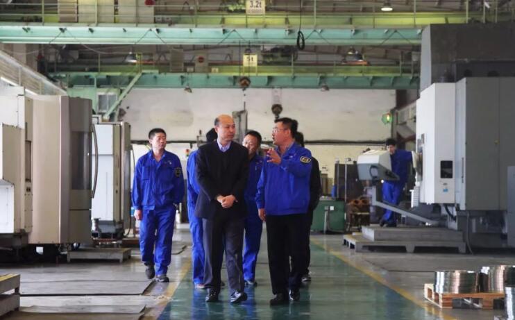 馮永強到大連船閥調研指導工作 馮永強到大連船閥調研指導工作