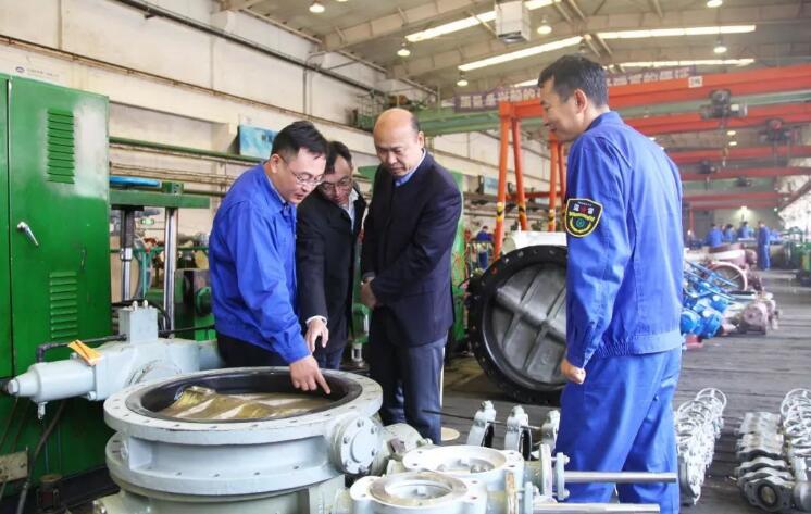 馮永強到大連船閥調研指導工作 馮永強到大連船閥調研指導工作
