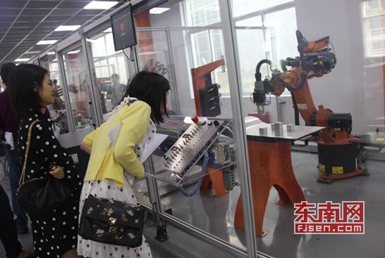 國家特種機器人質檢中心:服務“智能制造” 助力“數字中國” 國家特種機器人質檢中心:服務“智能制造” 助力“數字中國”