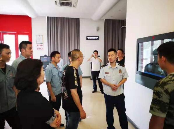 寧波美亞特精密傳動部件有限公司開展“慰問消防官兵 學習消防知識”活動 寧波美亞特精密傳動部件有限公司開展“慰問消防官兵 學習消防知識”活動