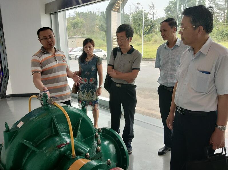 省機械工業聯合會忻鶴齡秘書長一行蒞臨新達泵閥調研 省機械工業聯合會忻鶴齡秘書長一行蒞臨新達泵閥調研