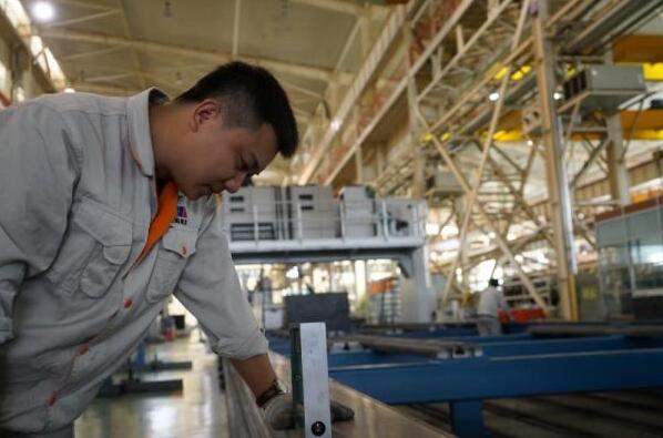 沈陽機床趕制大型高鐵車廂加工設備蘊藏多項黑科技 沈陽機床趕制大型高鐵車廂加工設備蘊藏多項黑科技