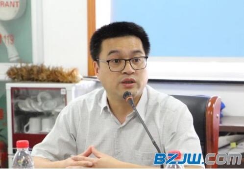 海鹽縣經信局轉型升級科科長潘其華 海鹽縣經信局轉型升級科科長潘其華