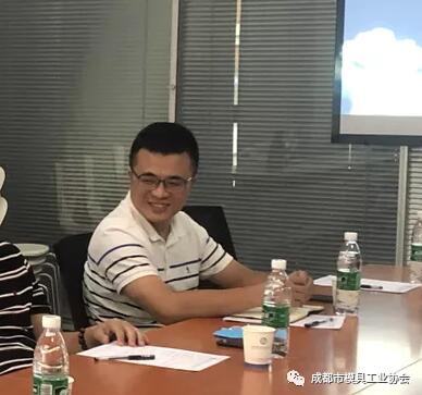 中國模具協會人才培訓部秘書長蔣明周交流照片 中國模具協會人才培訓部秘書長蔣明周交流照片