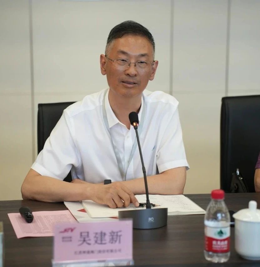 雙方領導合影留念 雙方領導合影留念