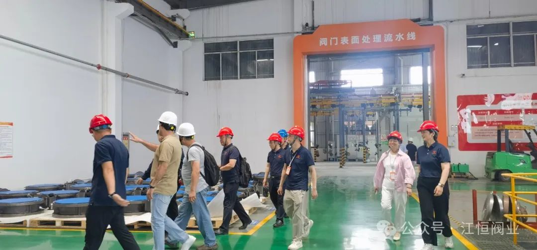 烏茲別克斯坦客戶蒞臨江恒閥業考察 烏茲別克斯坦客戶蒞臨江恒閥業考察