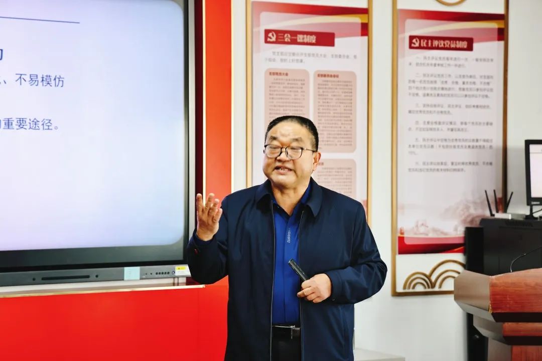 艾坦姆召開“決戰十二月,整裝再出發”暨精益管理執行力培訓大會 艾坦姆召開“決戰十二月,整裝再出發”暨精益管理執行力培訓大會
