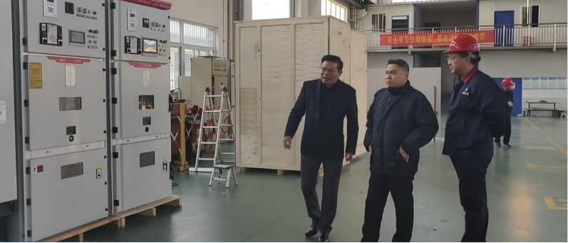 參觀五合一智能控制裝置 參觀五合一智能控制裝置