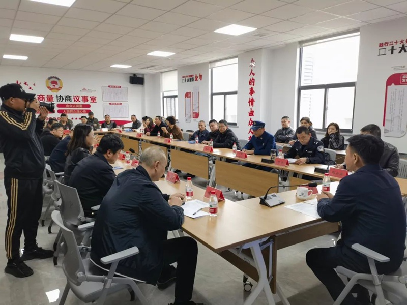 興化市戴南緊固件行業協會開展消防知識培訓暨應急演練活動 興化市戴南緊固件行業協會開展消防知識培訓暨應急演練活動