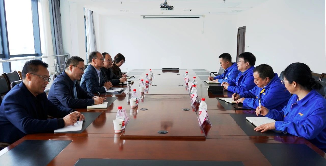 寶雞職業技術學院黨委書記薛建恩到寶雞機床集團公司參觀交流 寶雞職業技術學院黨委書記薛建恩到寶雞機床集團公司參觀交流