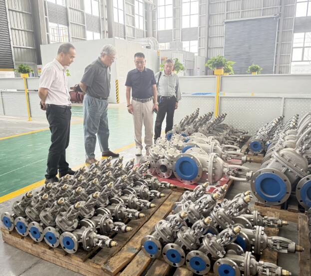 安徽省機械行業聯合會會長一行蒞臨安徽大眾閥門集團智能產業園參觀指導 安徽省機械行業聯合會會長一行蒞臨安徽大眾閥門集團智能產業園參觀指導