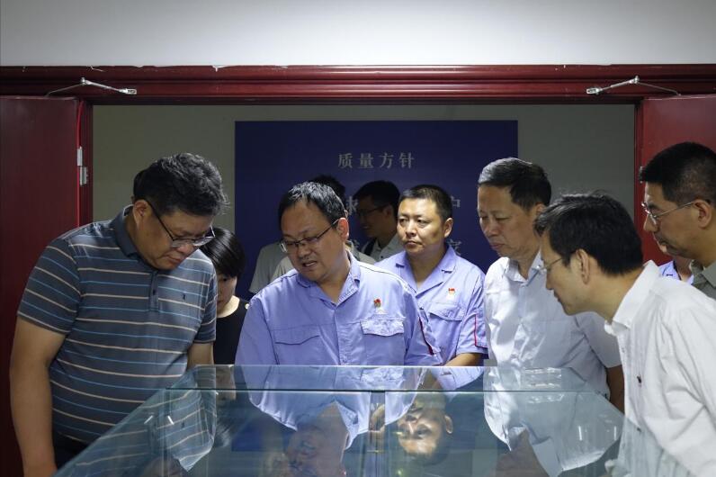 工信部裝備工業一司副司長汪宏一行蒞臨軸研所考察調研 工信部裝備工業一司副司長汪宏一行蒞臨軸研所考察調研