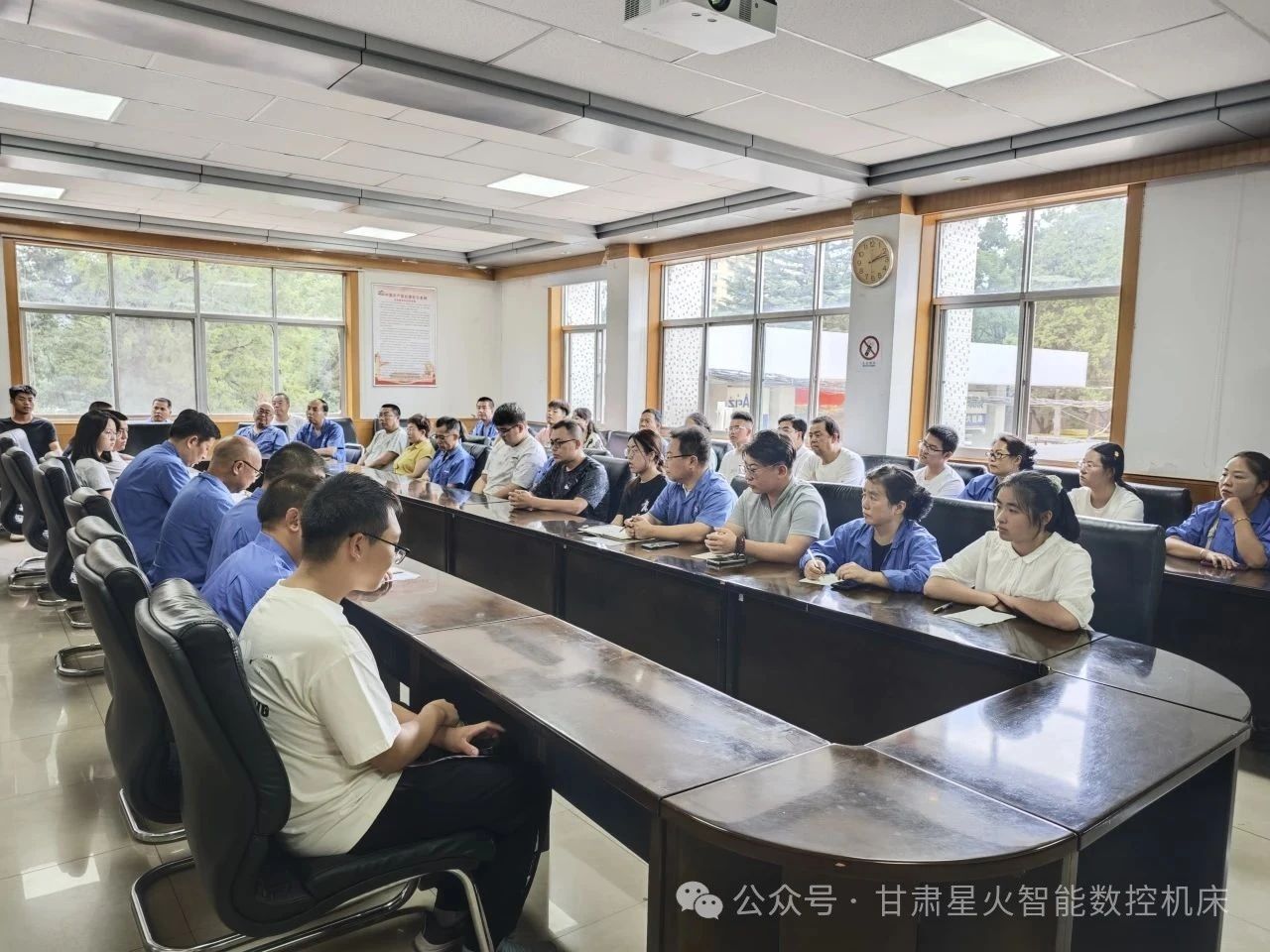 凝心聚力助學子 情系職工暖人心 星火機床公司舉行2025年度“金秋助學”活動 凝心聚力助學子 情系職工暖人心 星火機床公司舉行2025年度“金秋助學”活動