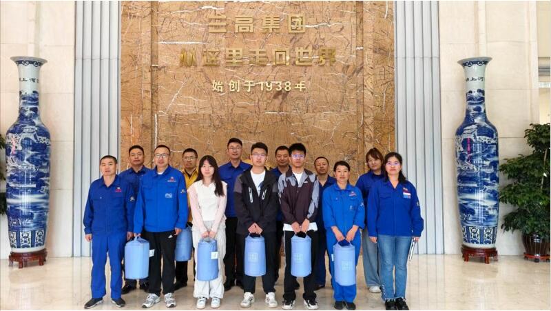 蘭州高壓閥門有限公司2025年“金秋助學”座談會圓滿舉行 蘭州高壓閥門有限公司2025年“金秋助學”座談會圓滿舉行